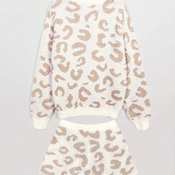Khaki Casual Women's Leopard Pattern Drop Shoulder Sweater & Drawstring Shorts - Picture 3 of 6